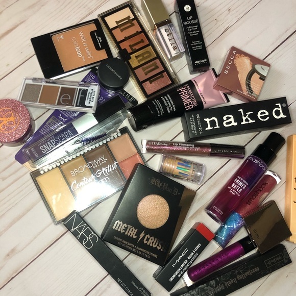 Beauty Mystery Box - 10 Items - Make up Bundle - Picture 3 of 6